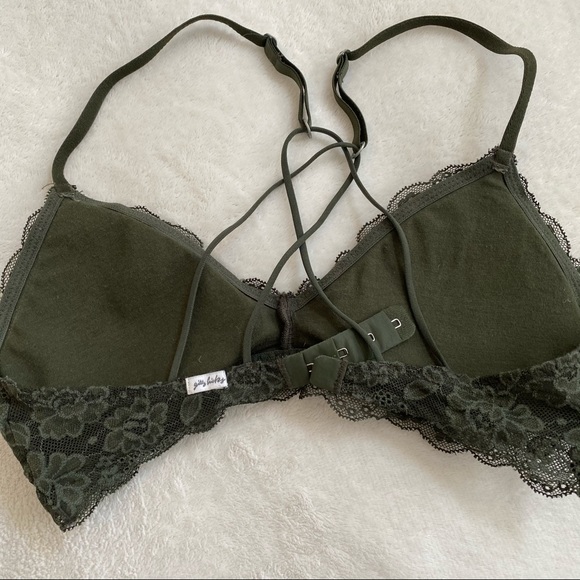 Hollister lace bra with cups - Picture 2 of 4
